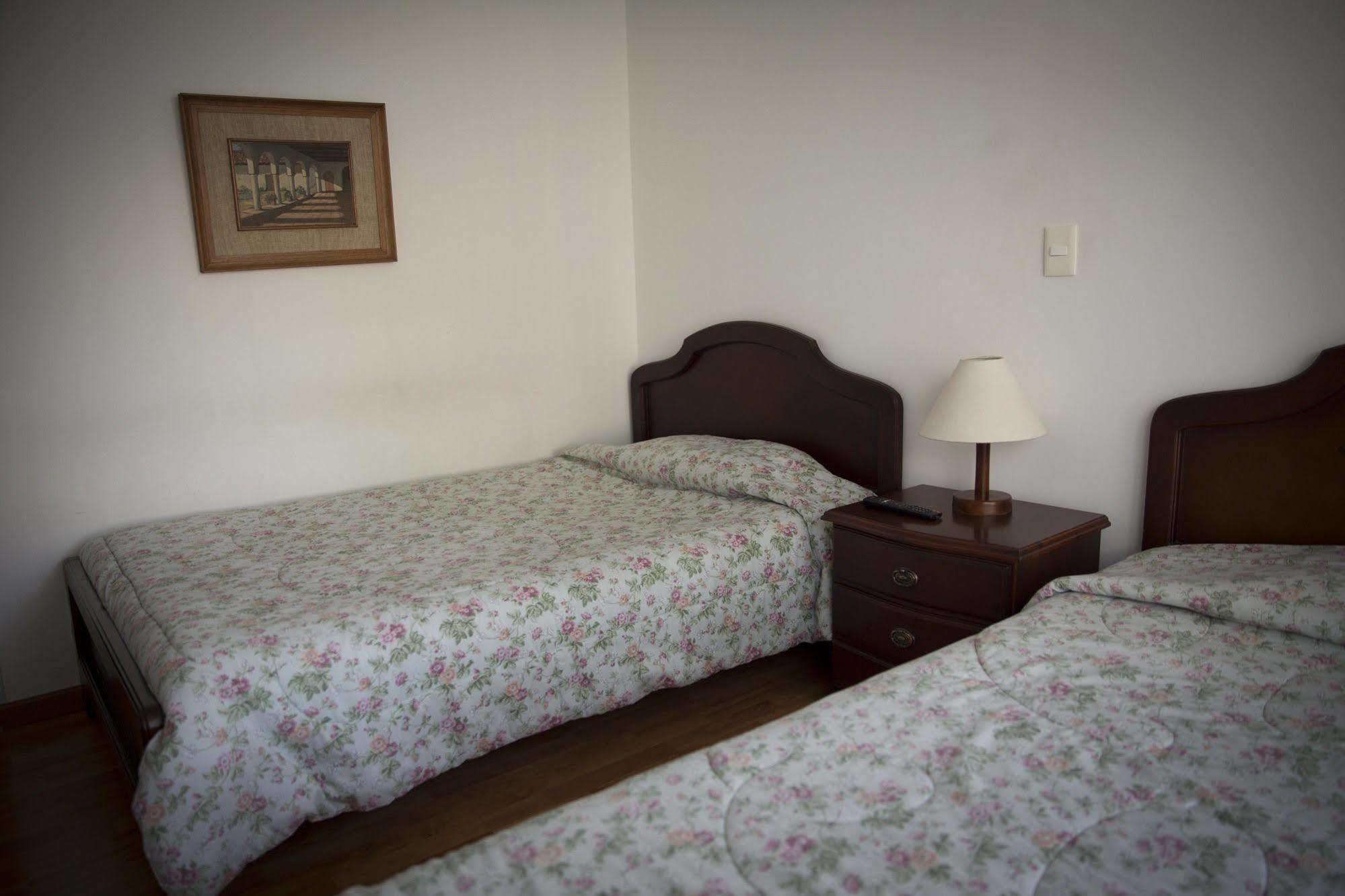 Hostal Bogota Real Zewnętrze zdjęcie
